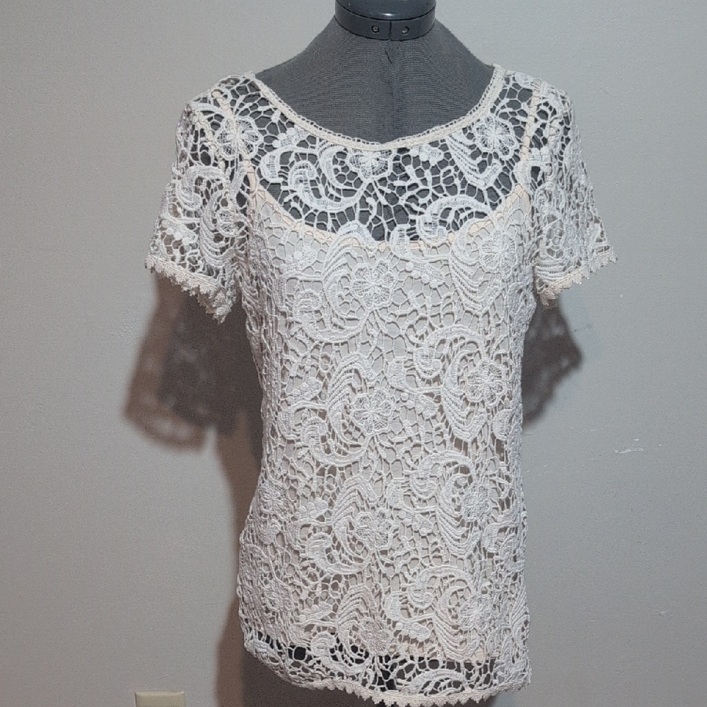New Directions Cream Fitted Embellished Blouse